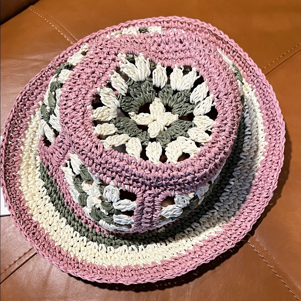 Tory Burch Brand New Crochet Pink and Cream Bucket Hat